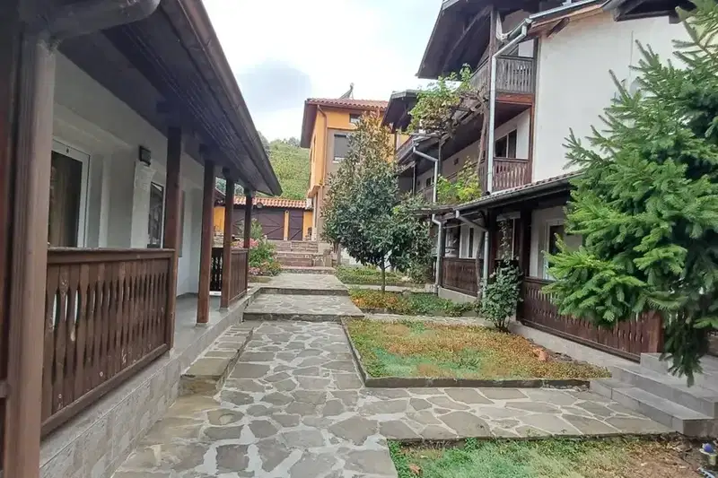 Хотел в Ловеч, с. Орешак