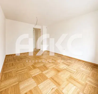 Photo 5 — House floor with yard in the center of Bankya
