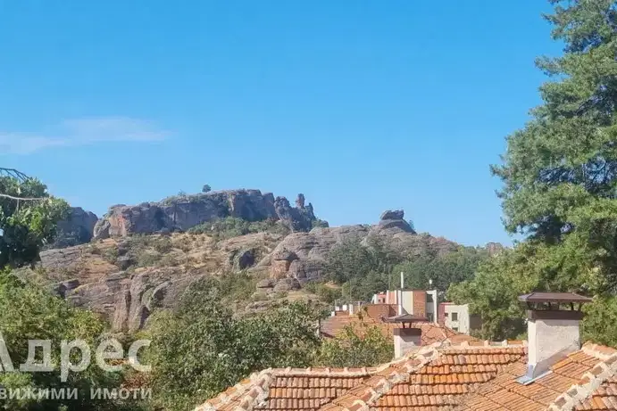 House floor with 3 bedrooms and terrace in Belogradchik