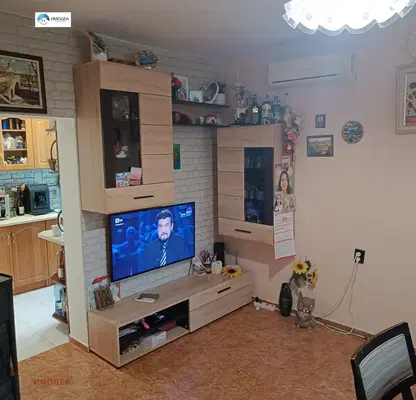 Photo 4 — Floor of House in Veliko Tyrnovo, Debelec
