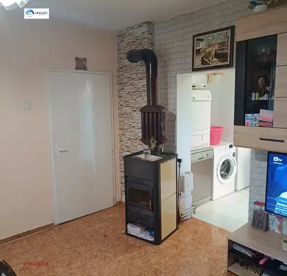 Photo 5 — Floor of House in Veliko Tyrnovo, Debelec