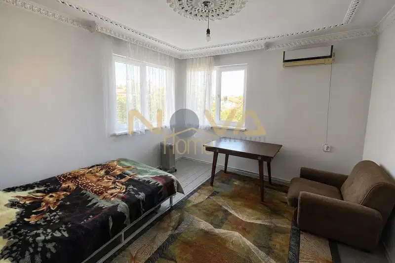 House floor with 3 rooms in Chervenata Prast, Dobrich