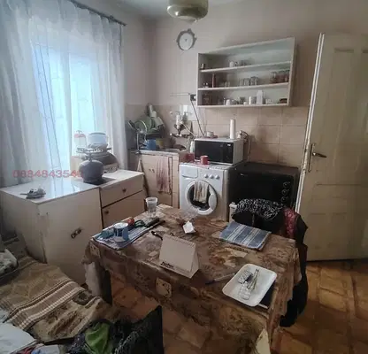 Снимка 2 — Двустаен етаж от къща в Габрово, Дядо Дянко с веранда