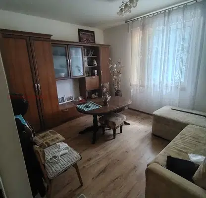 Снимка 5 — Двустаен етаж от къща в Габрово, Дядо Дянко с веранда