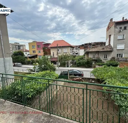 Photo 2 — Two-room apartment with yard and garage in Mezdra