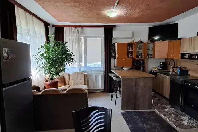 Floor of House in Pernik, Cyrkva