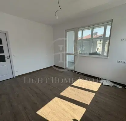 Photo 4 — Floor of House in Plovdiv, Hristo Smirnenski