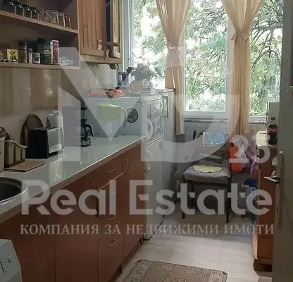 Снимка 4 — Етаж от къща с 3 стаи в Кючук Париж, Пловдив с двор