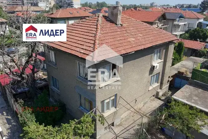 House floor with 2 bedrooms in Rodina 1, Ruse with yard