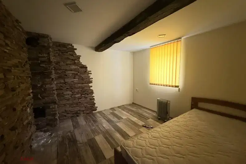 Floor of House in Gabrovo, Stolyt