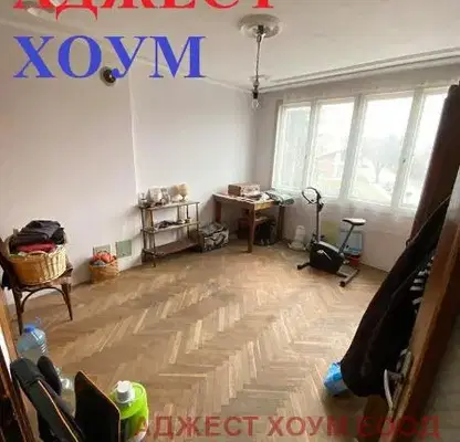 Снимка 3 — Тристаен апартамент на трети етаж в центъра на Шумен с тераса