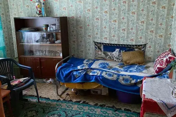 Етаж от къща с 3 стаи в Център, Шумен