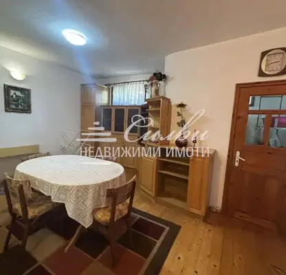 Photo 2 — Floor of House in Shumen, Pojarnata