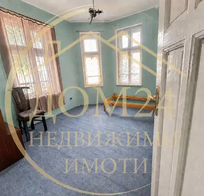Photo 3 — House floor with 2 bedrooms in Center, Selioiu St