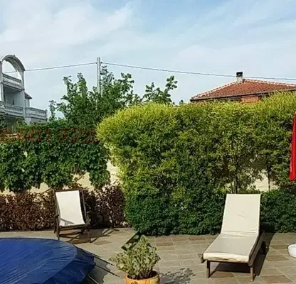 Снимка 5 — Самостоятелен партерен етаж с 1 спалня в м-т Долна Трака, Варна