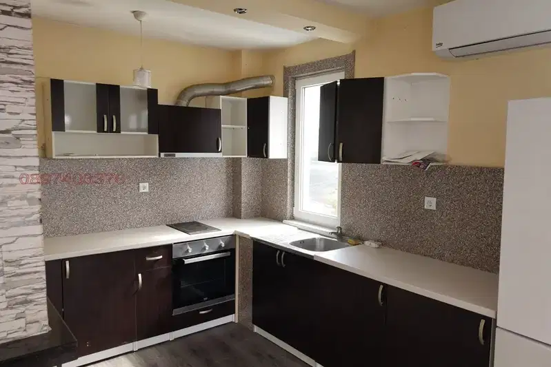 House floor with 2 bedrooms in Vinitsa, Varna with parking space