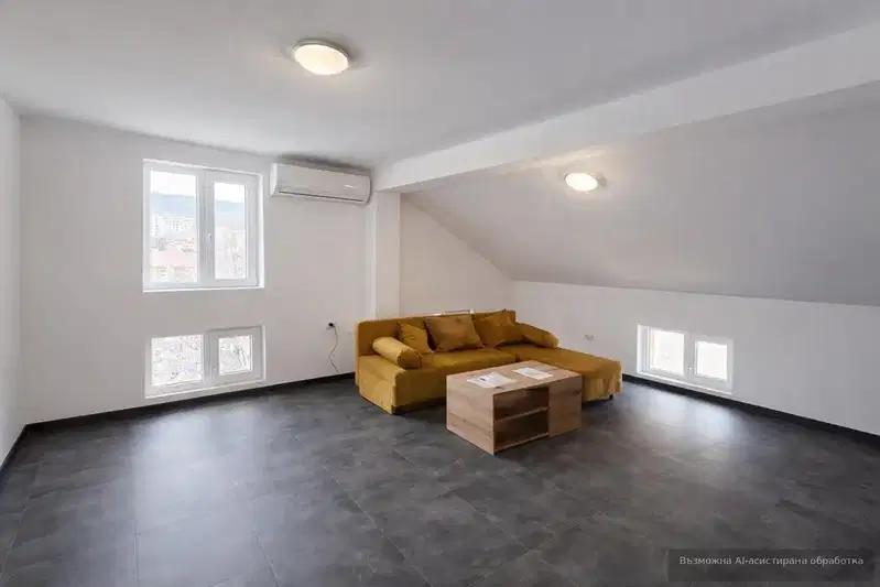 Floor of House in Varna, Vinica