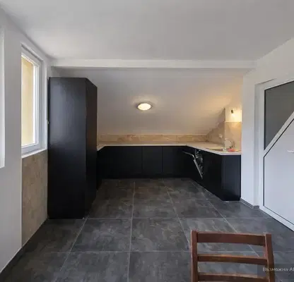 Photo 3 — Floor of House in Varna, Vinica