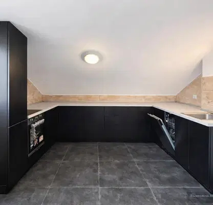 Photo 4 — Floor of House in Varna, Vinica