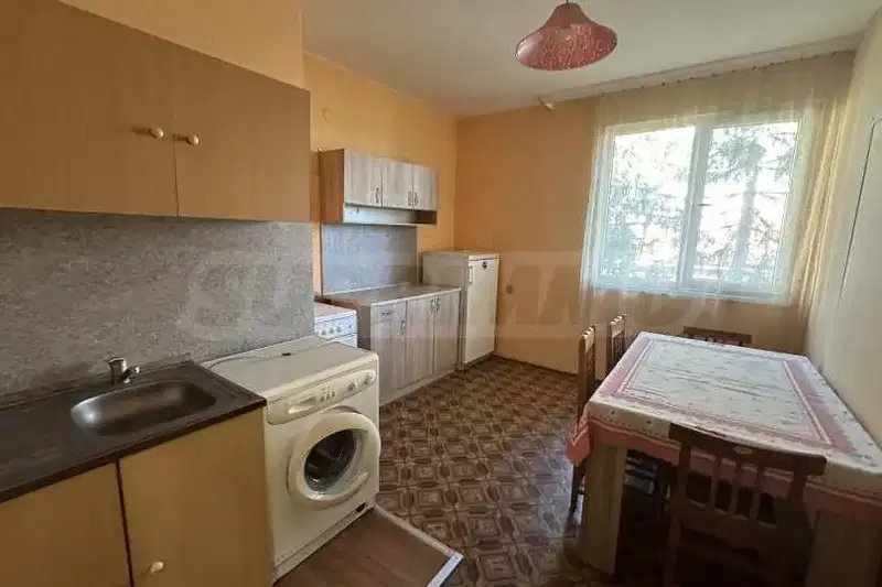 Floor of House in Veliko Tyrnovo, Akaciya