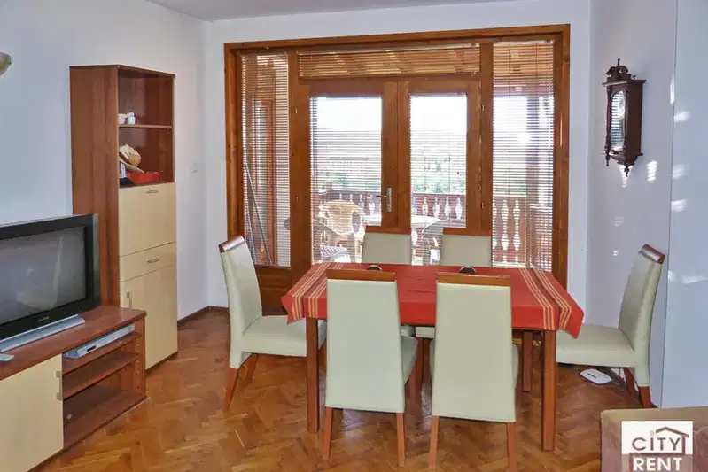 Floor of House in Veliko Tyrnovo, Centyr
