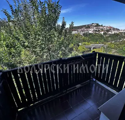 Photo 2 — 2-room apartment in Veliko Tarnovo with a view of the Old Town