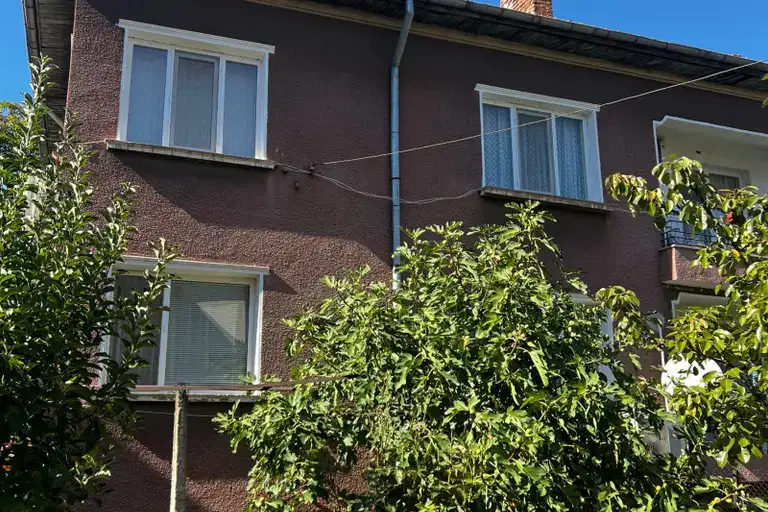 Spacious 4-room house floor in Reka Leva, Vratsa