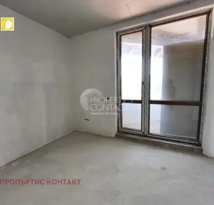Photo 2 — Two-storey house with pool and yard in Aheloy