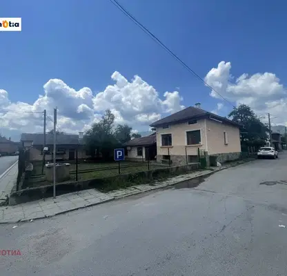 Снимка 3 — Къща с 2 спални и допълнителни постройки в Априлци, Зла река