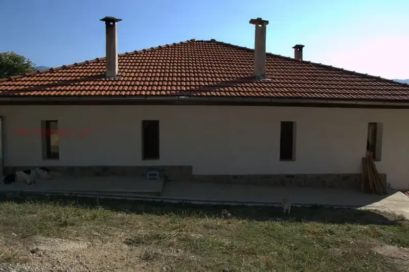 Къща с 3 стаи и панорамна гледка в гр. Априлци, Ново Село