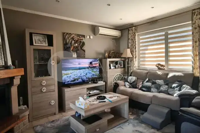 One-story house with 3 bedrooms and pool in Balchik