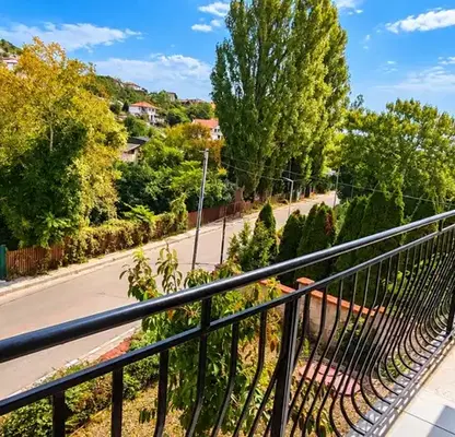 Снимка 5 — Къща с 3 спални и басейн в Балчик, вилна зона Кулака