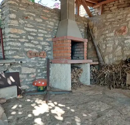 Photo 5 — Two-storey house with yard in the centre of Balchik