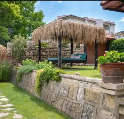 Photo 3 — Spacious house with 5 bedrooms and pool in Balchik