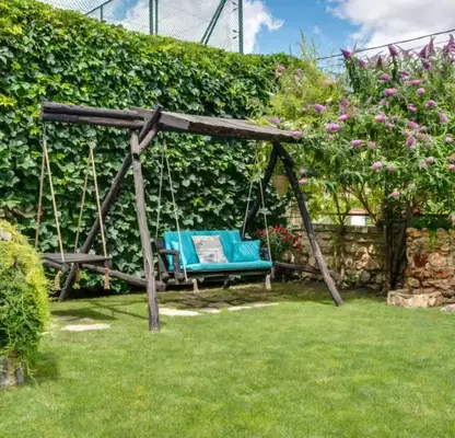 Photo 5 — Spacious house with 5 bedrooms and pool in Balchik