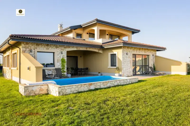 House in Dobrich, Balchik