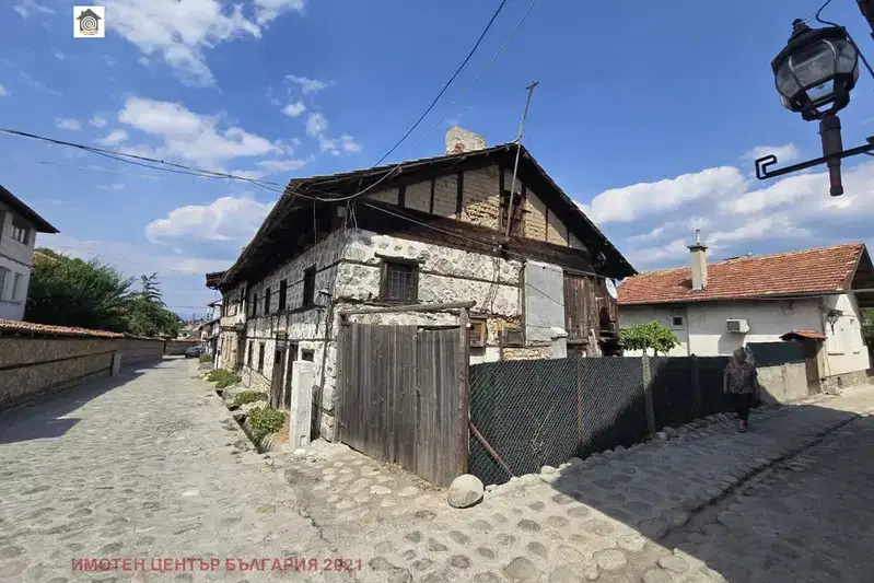 Two-storey Revival-style house with authentic character in Bansko