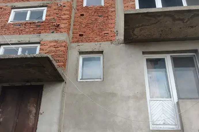 Масивна къща с 3 спални и тераси в Белоградчик