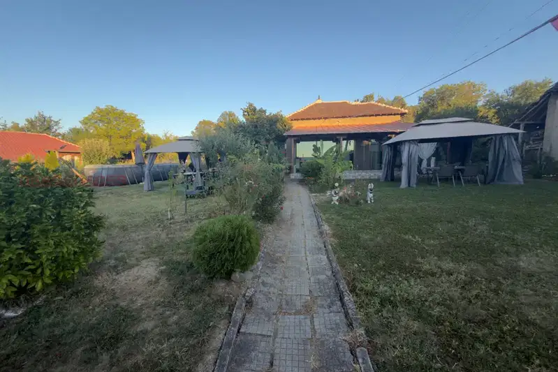 House with 200 sq m in Berkovitsa, Montana region