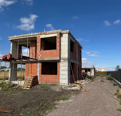 Снимка 4 — Къща 289 кв.м в Божурище, квартал Максим Горки, на груб строеж