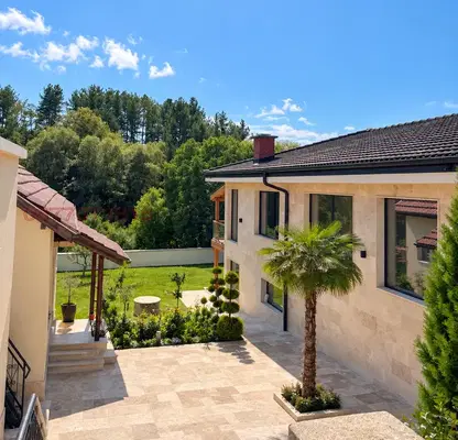 Photo 4 — House with 5 bedrooms and large yard in Bozhurishte, Pozharevo