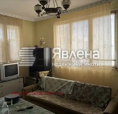 Снимка 4 — Двуетажна къща с гараж в кв. Лозово, Бургас