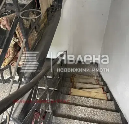 Снимка 5 — Двуетажна къща с гараж в кв. Лозово, Бургас
