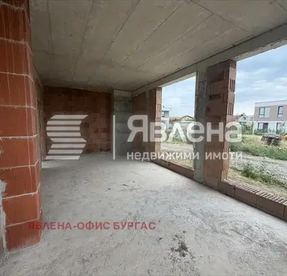 Снимка 4 — Двуетажна къща с 4 стаи във Ветрен, Бургас с двор