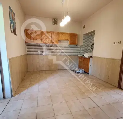 Photo 2 — 3-room house in Byala Cherkva with large yard