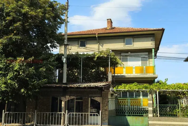 Two-storey house with garage in Dimitrovgrad, Haskovo region