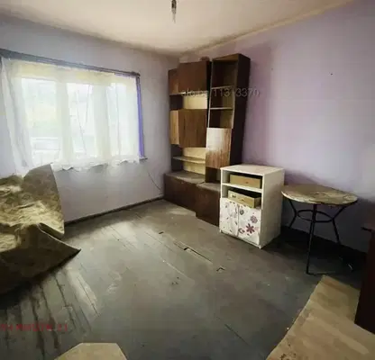 Photo 5 — 3-room house in the Center of Dobrich with yard and garage