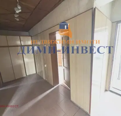 Photo 2 — House in Dobrich, Centyr