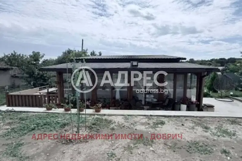 House with yard in Riltsi district, Dobrich