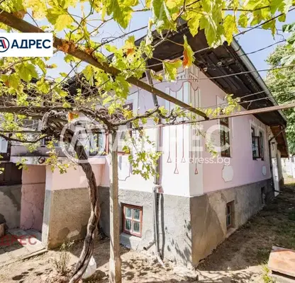 Photo 2 — One-storey house with yard in Dolni Chiflik, Varna region